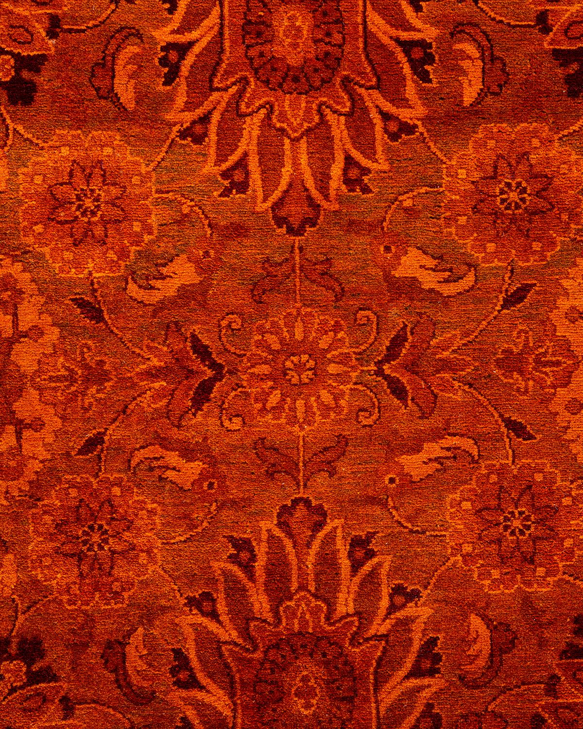 Contemporary Overdyed Hand Knotted Wool Orange Area Rug (Pakistanisch) im Angebot