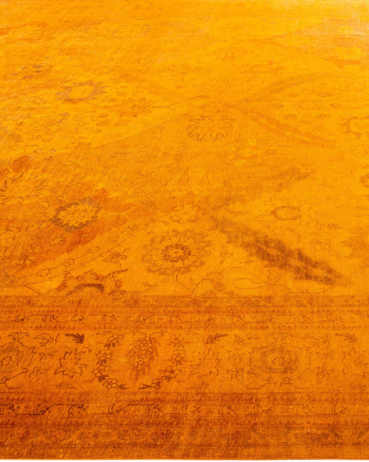 Tappeto contemporaneo in lana sovratinta annodata a mano di colore arancione In condizioni Nuovo in vendita a Norwalk, CT