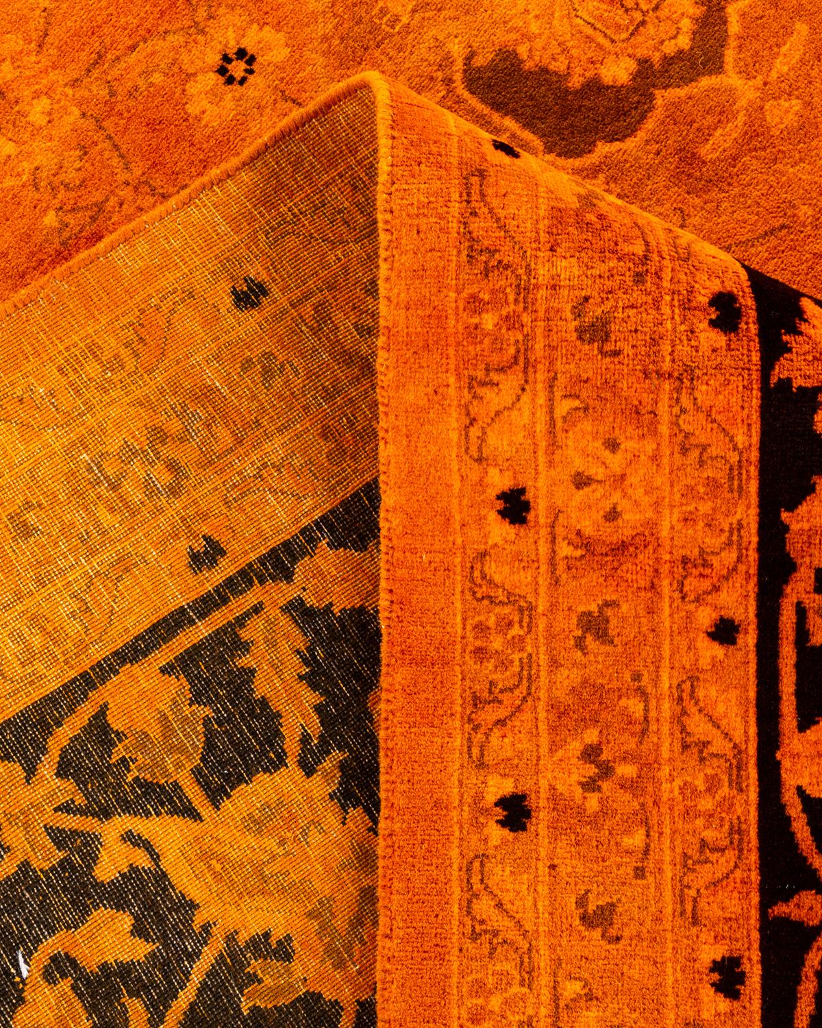 Lana Tappeto contemporaneo in lana sovratinta annodata a mano di colore arancione in vendita
