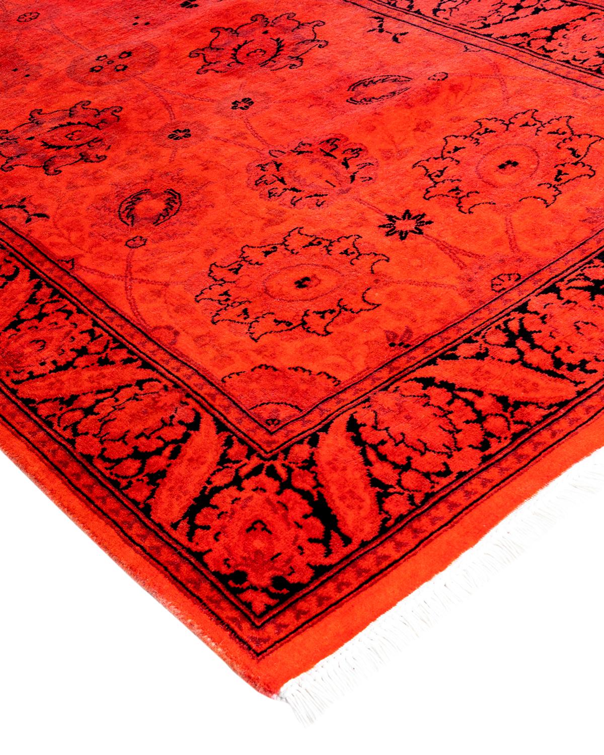 Vibrance-Teppiche sind der Inbegriff von Klassik mit Pfiff: traditionelle Muster in leuchtenden Farben gefärbt. Jeder handgeknüpfte Teppich wird mit einem 100 % natürlichen botanischen Farbstoff gewaschen, der verborgene Nuancen in den Mustern