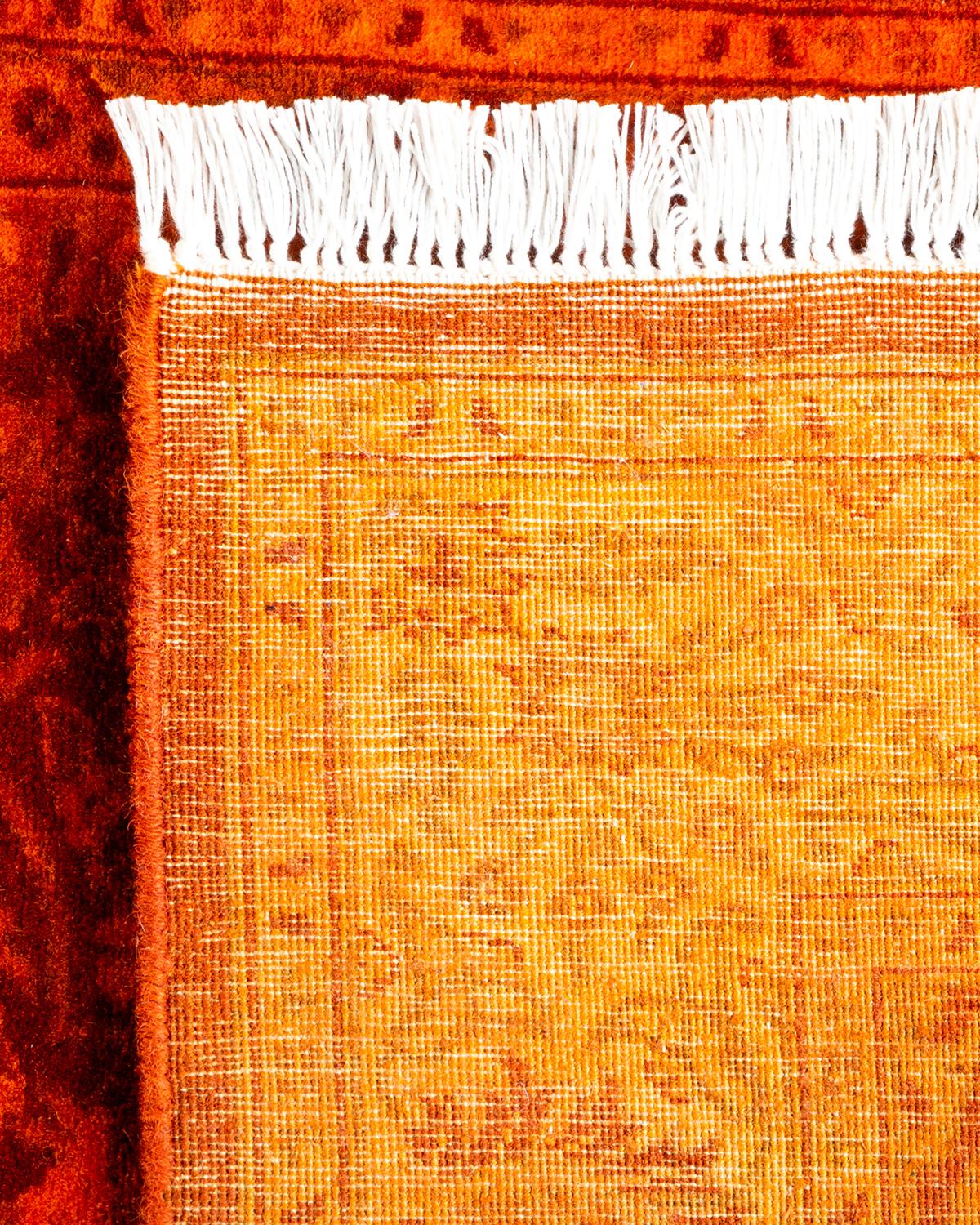 XXIe siècle et contemporain Chemin de table contemporain en laine surteinte nouée à la main orange en vente