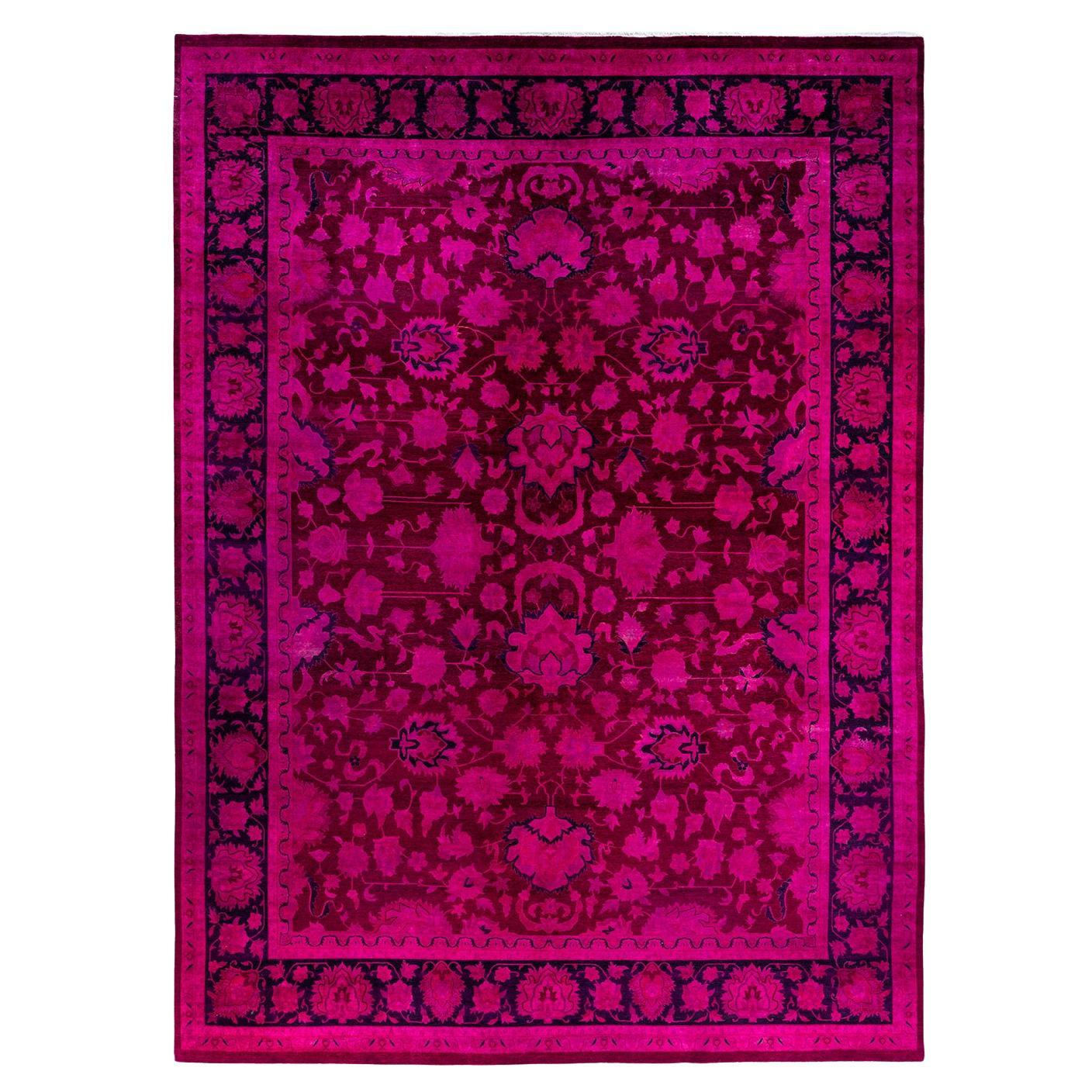 Contemporary Overdyed Hand Knotsted Wool Pink Area Rug 10' 2" x 13' 10" (Tapis de zone surdimensionné en laine rose)