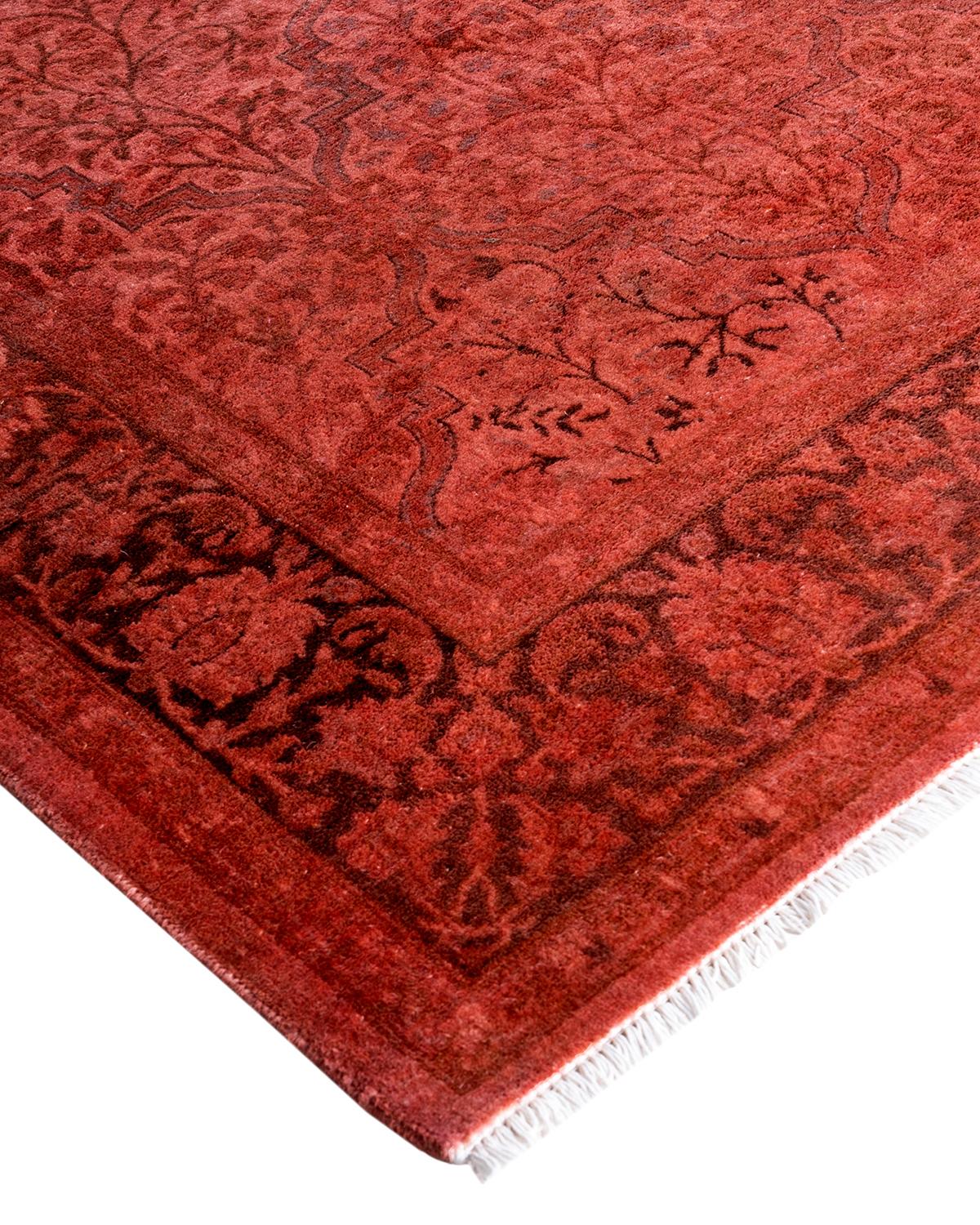 Vibrance-Teppiche sind der Inbegriff von Klassik mit Pfiff: traditionelle Muster in leuchtenden Farben gefärbt. Jeder handgeknüpfte Teppich wird mit einem 100 % natürlichen botanischen Farbstoff gewaschen, der verborgene Nuancen in den Mustern