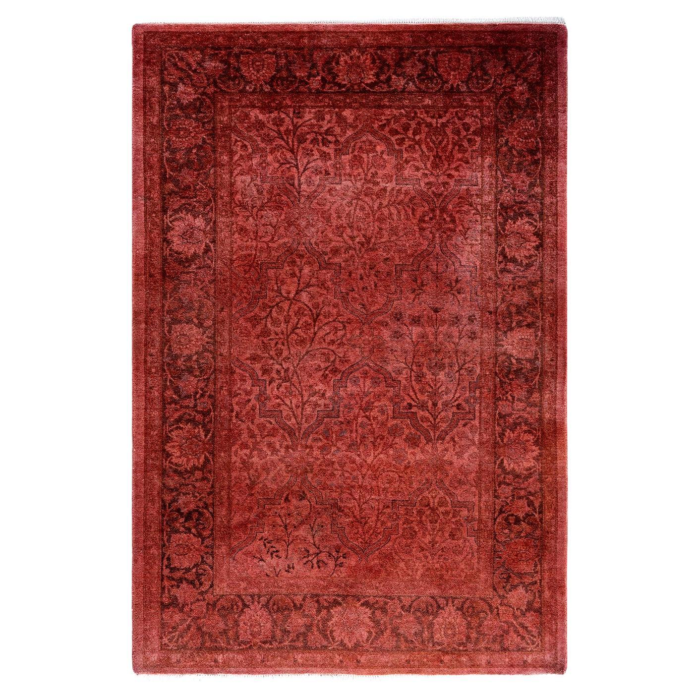 Contemporary Overdyed Hand Knotsted Wool Pink Area Rug 3' 3" x 4' 10" (Tapis de zone surdimensionné en laine rose)