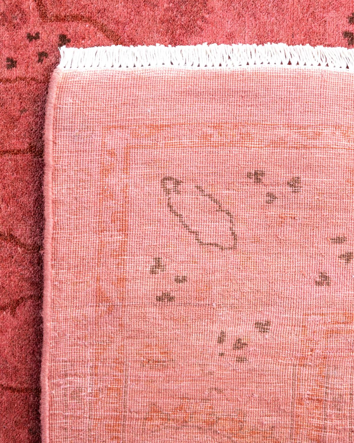 Alfombra contemporánea de lana teñida a mano de color rosa 4' 8