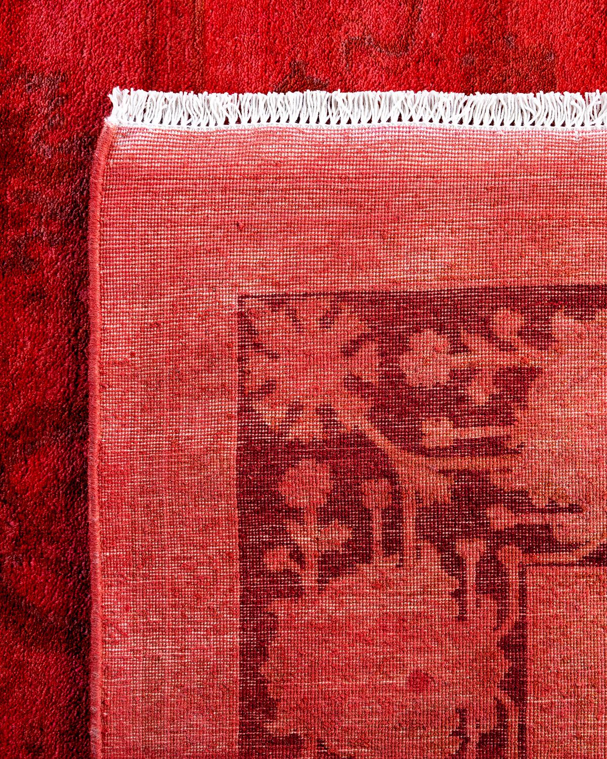 XXIe siècle et contemporain Contemporary Overdyed Hand Knotsted Wool Pink Area Rug 4' 8