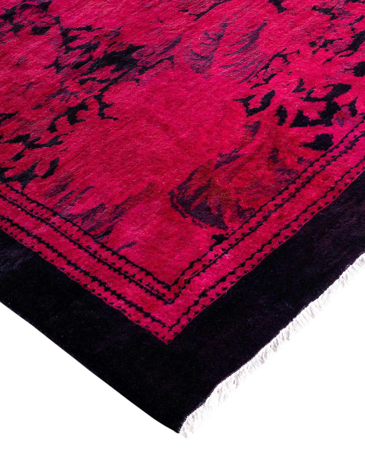 Vibrance-Teppiche sind der Inbegriff von Klassik mit Pfiff: traditionelle Muster in leuchtenden Farben gefärbt. Jeder handgeknüpfte Teppich wird mit einem 100 % natürlichen botanischen Farbstoff gewaschen, der verborgene Nuancen in den Mustern
