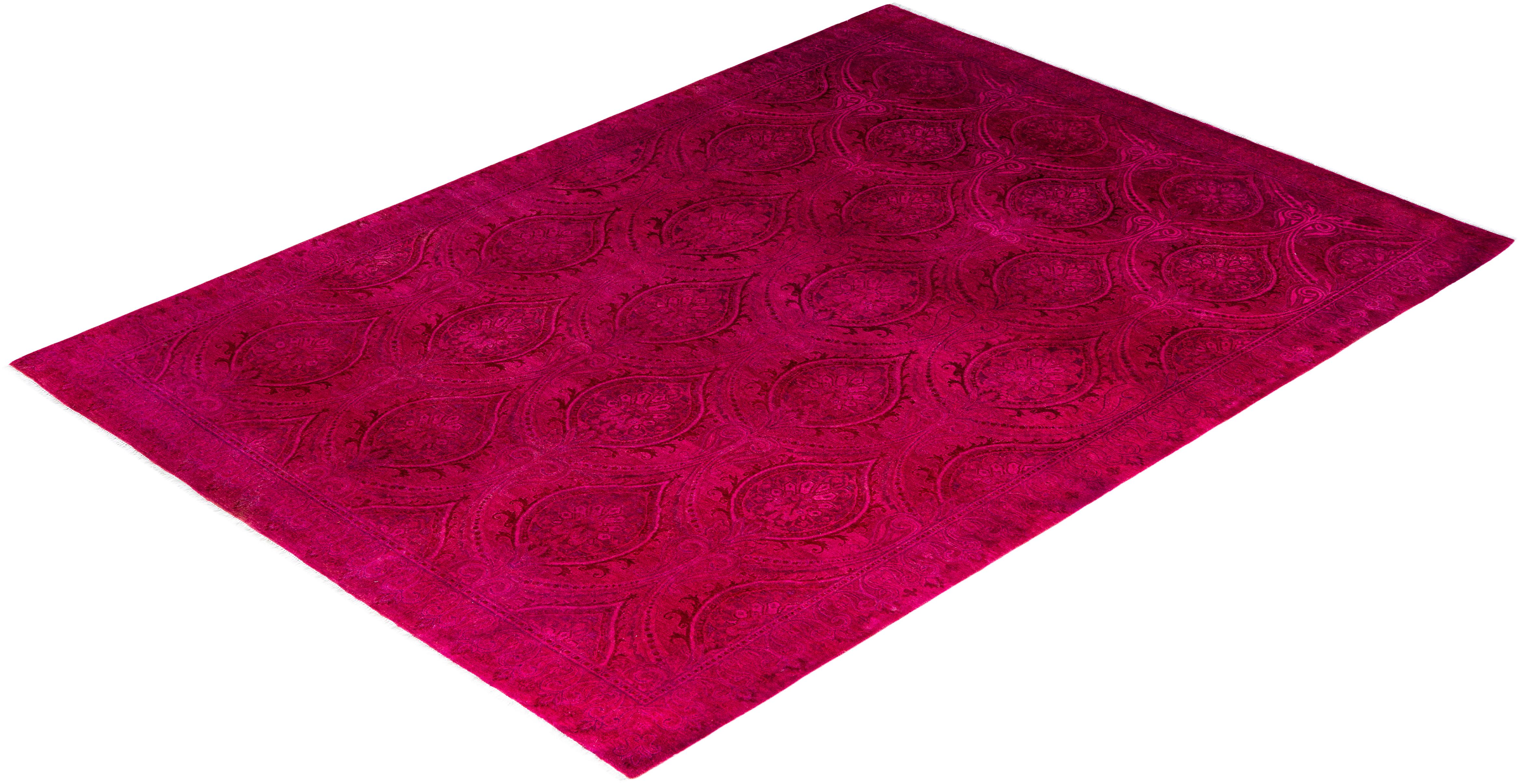 Alfombra contemporánea de lana teñida a mano de color rosa 6' 3