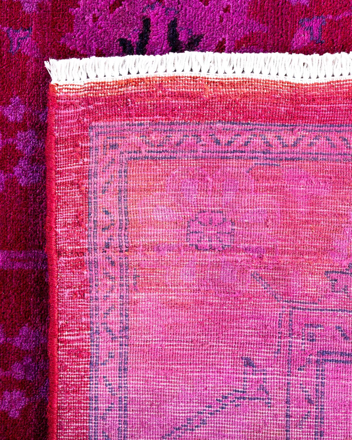 XXIe siècle et contemporain Contemporary Overdyed Hand Knotsted Wool Pink Area Rug 8' 2