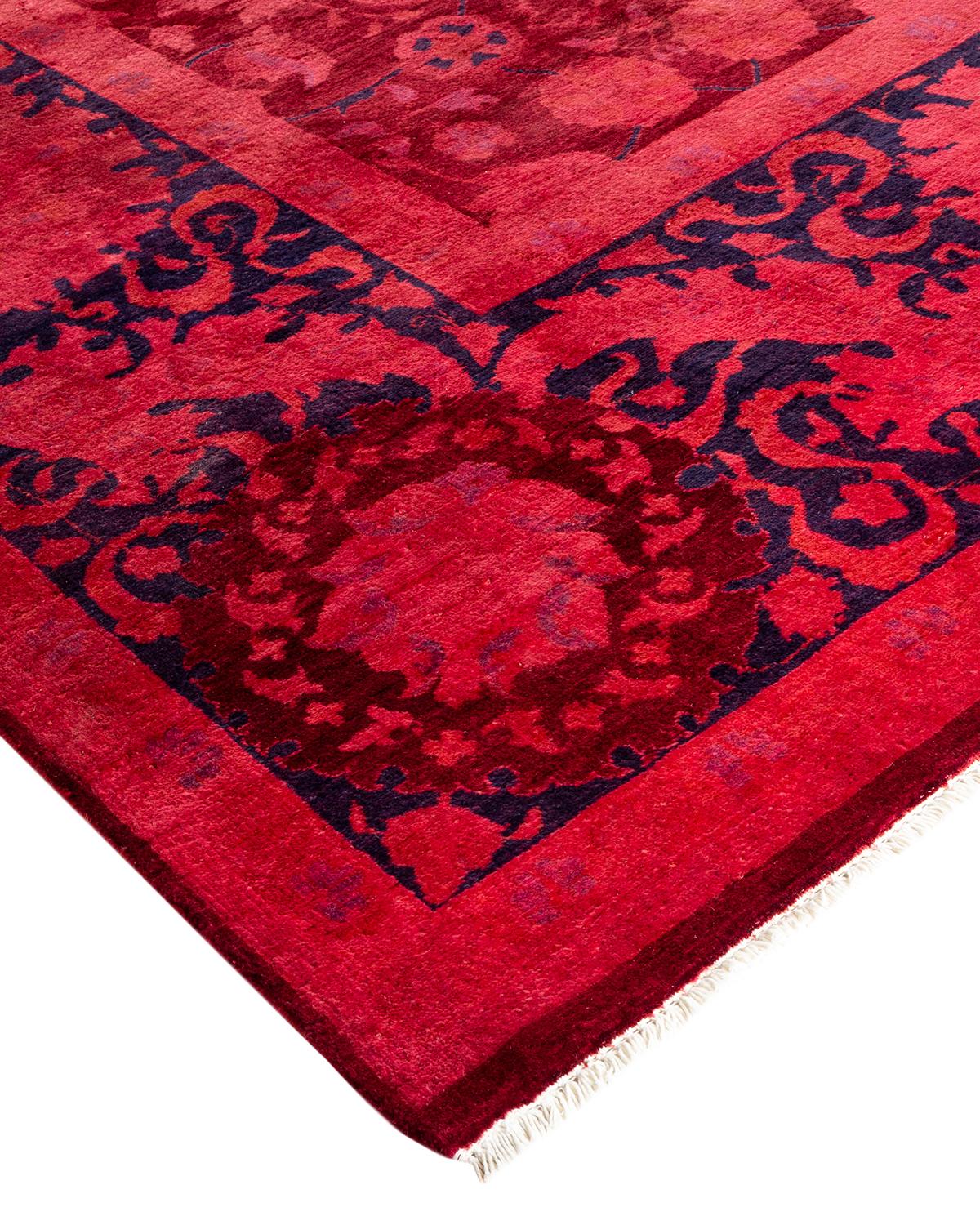 Vibrance-Teppiche sind der Inbegriff von Klassik mit Pfiff: traditionelle Muster in leuchtenden Farben gefärbt. Jeder handgeknüpfte Teppich wird mit einem 100% natürlichen botanischen Farbstoff gewaschen, der verborgene Nuancen in den Mustern