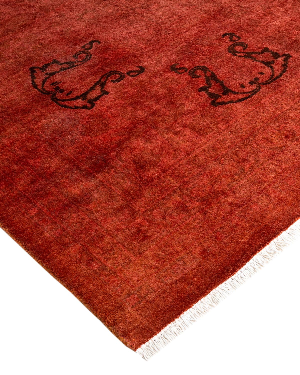 I tappeti Vibrance rappresentano il classico con un tocco di classe: motivi tradizionali sovratinti con colori brillanti. Ogni tappeto annodato a mano viene lavato con una tintura botanica 100% naturale che rivela le sfumature nascoste degli am