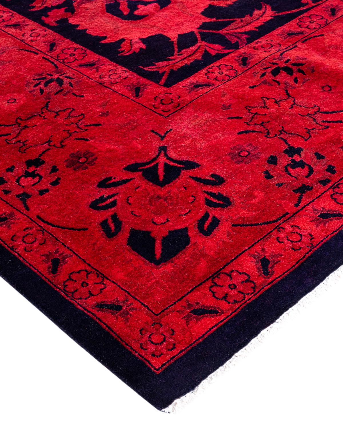 Vibrance-Teppiche sind der Inbegriff von Klassik mit Pfiff: traditionelle Muster in leuchtenden Farben gefärbt. Jeder handgeknüpfte Teppich wird mit einem 100 % natürlichen botanischen Farbstoff gewaschen, der verborgene Nuancen in den Mustern
