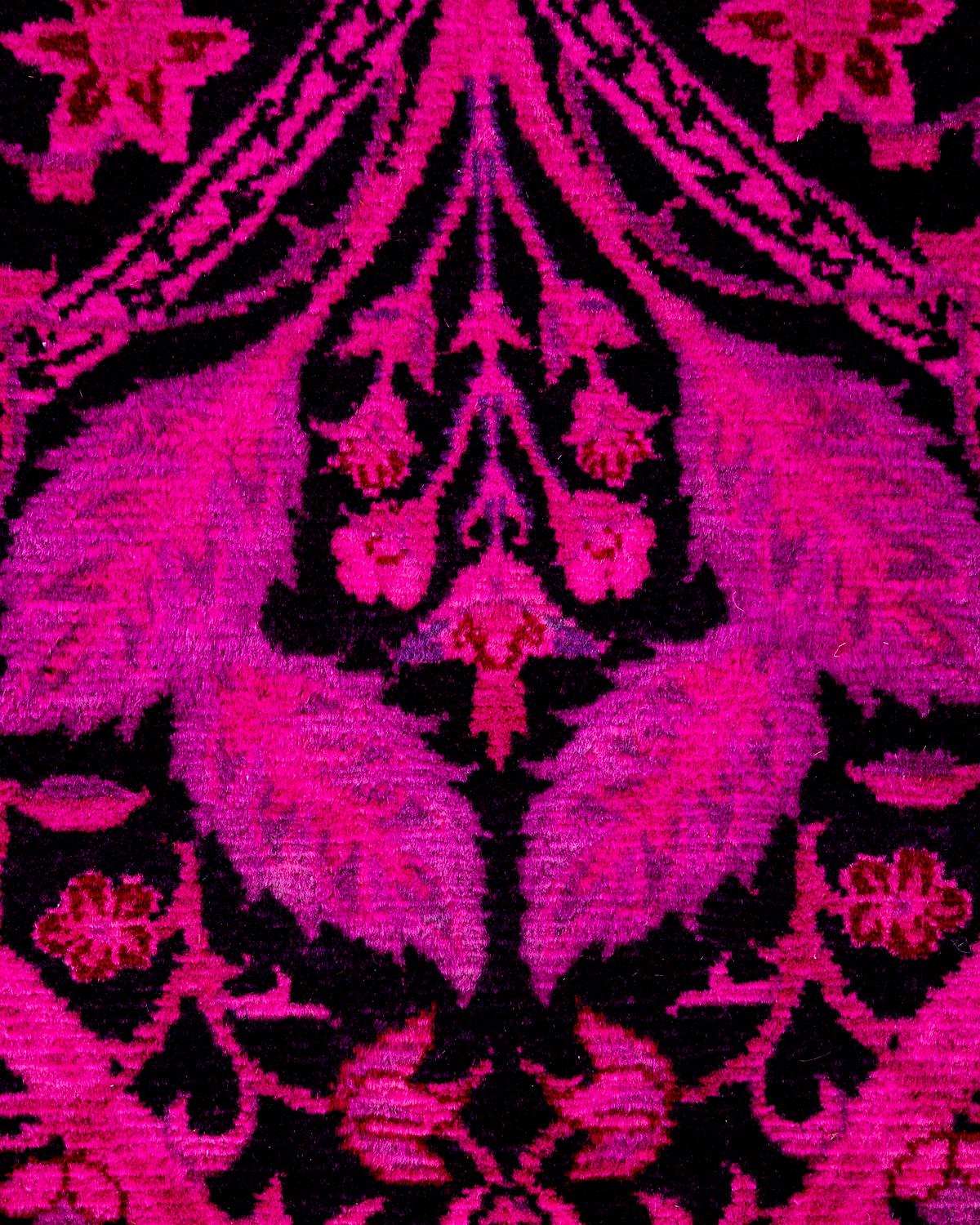 Pakistanais Tapis Contemporary en laine surteinte nouée à la main rose en vente