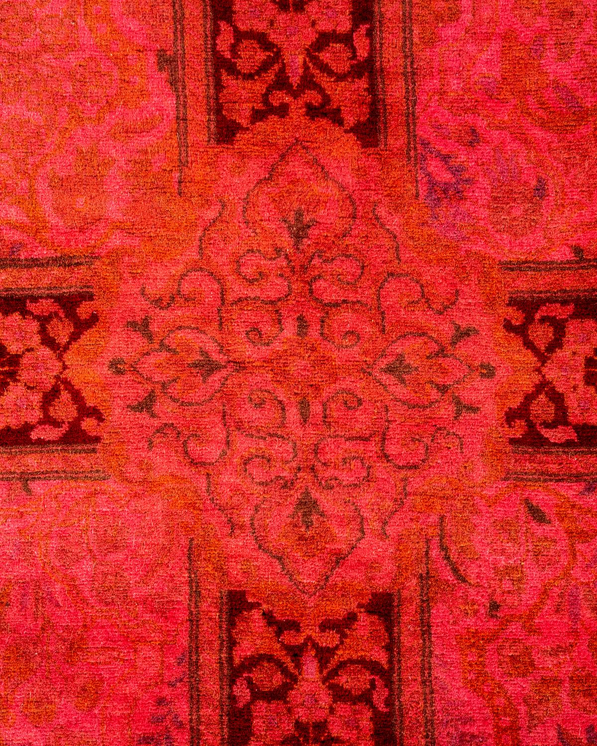 Contemporary Overdyed Hand Knotted Wool Pink Area Rug (Pakistanisch) im Angebot