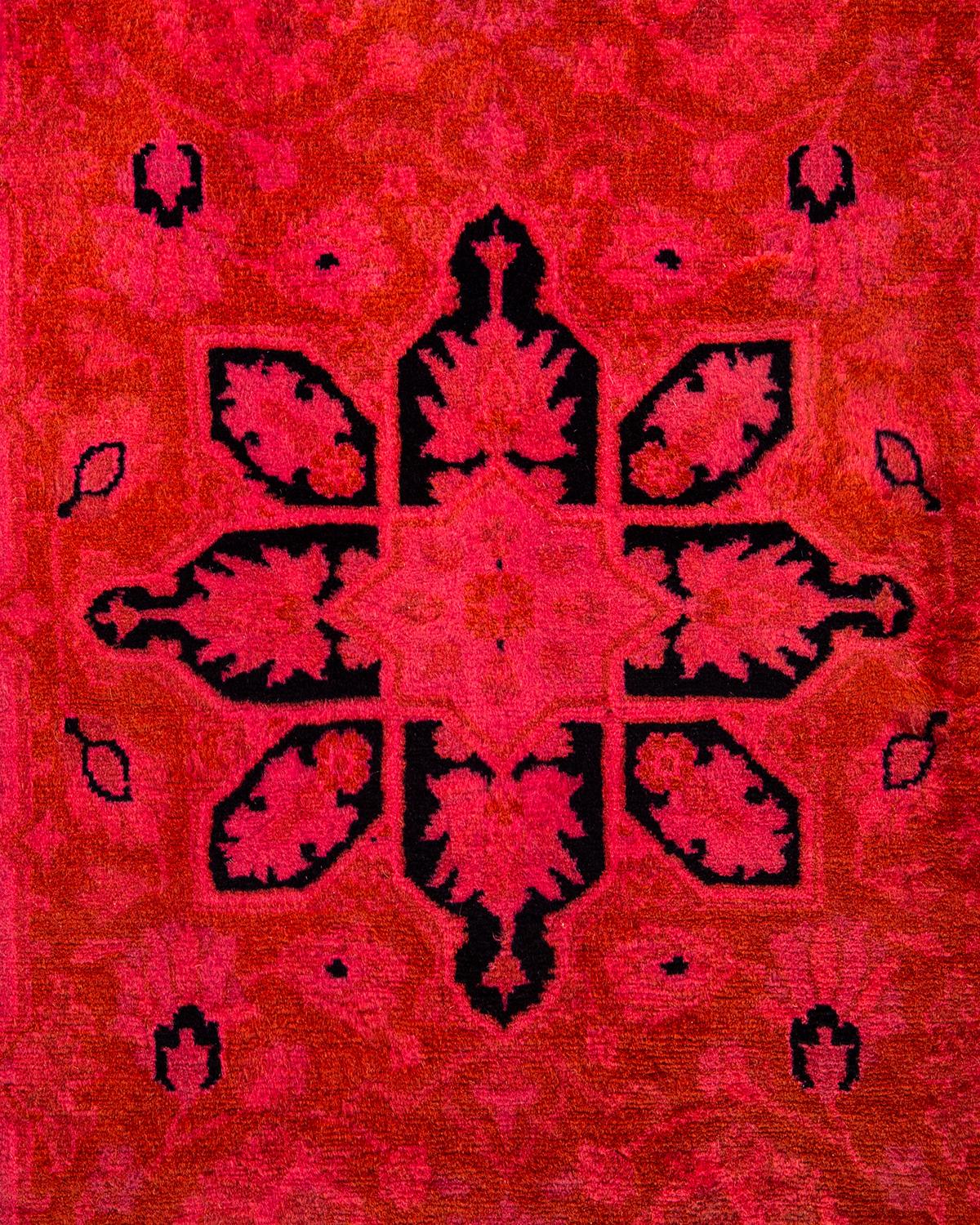 Pakistanais Tapis Contemporary en laine surteinte nouée à la main rose en vente