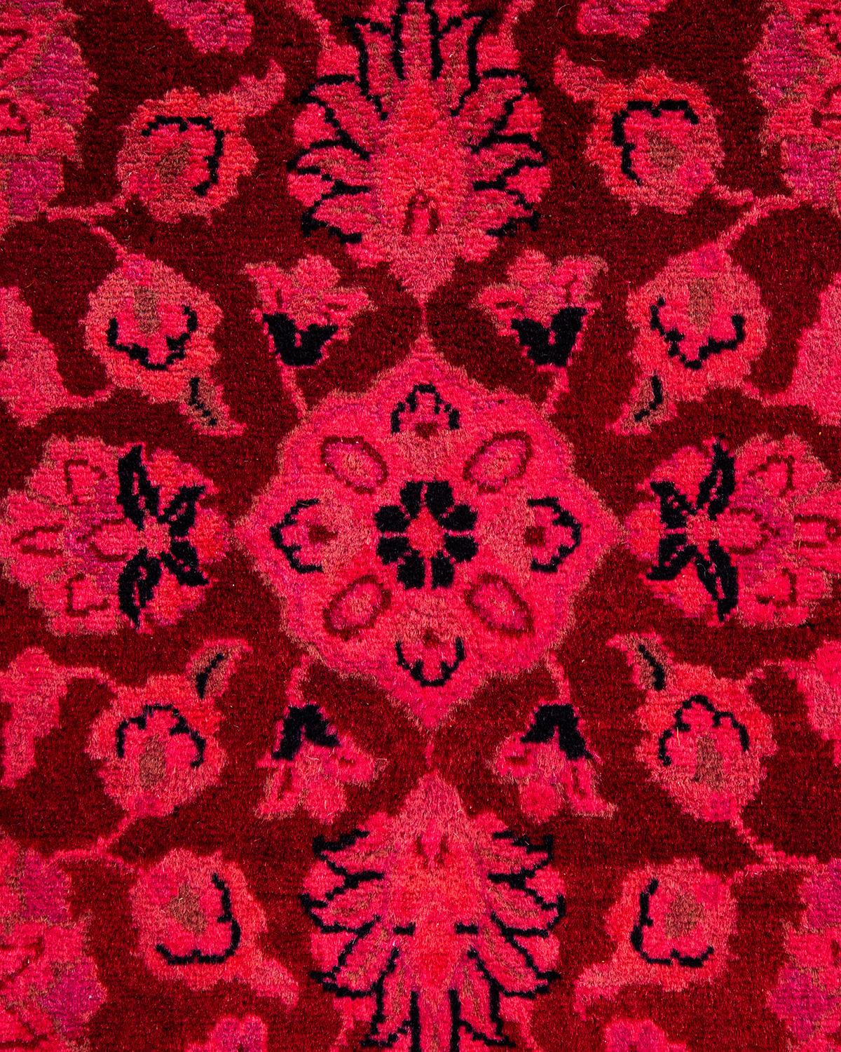 Pakistanais Tapis Contemporary en laine surteinte nouée à la main rose en vente