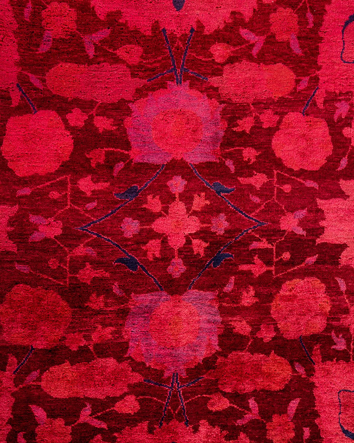 Contemporary Overdyed Hand Knotted Wool Pink Area Rug (Pakistanisch) im Angebot
