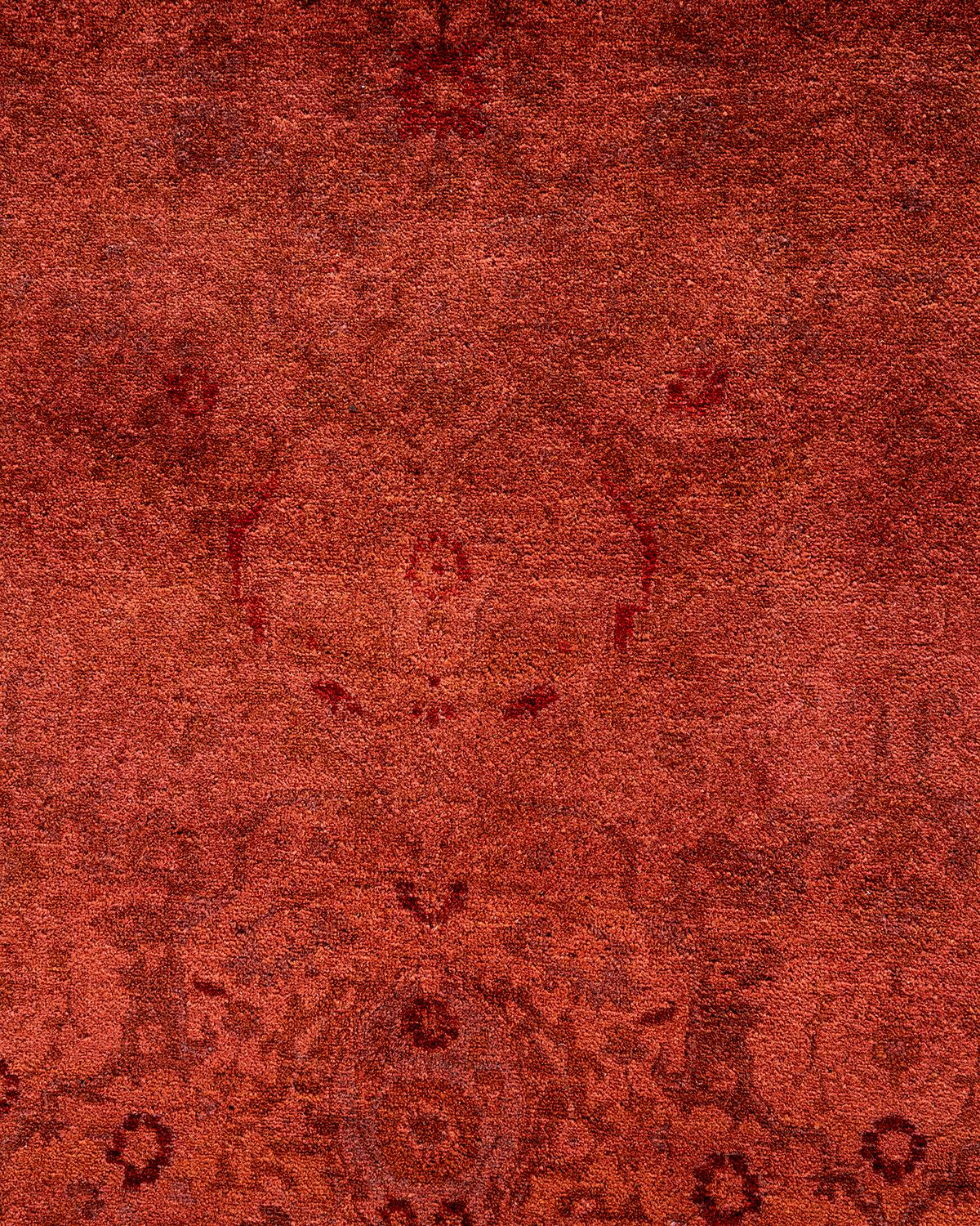 Pakistano Contemporary Overdyed Hand Knotted Wool Pink Area Rugs (Tappeto rosa in lana) in vendita