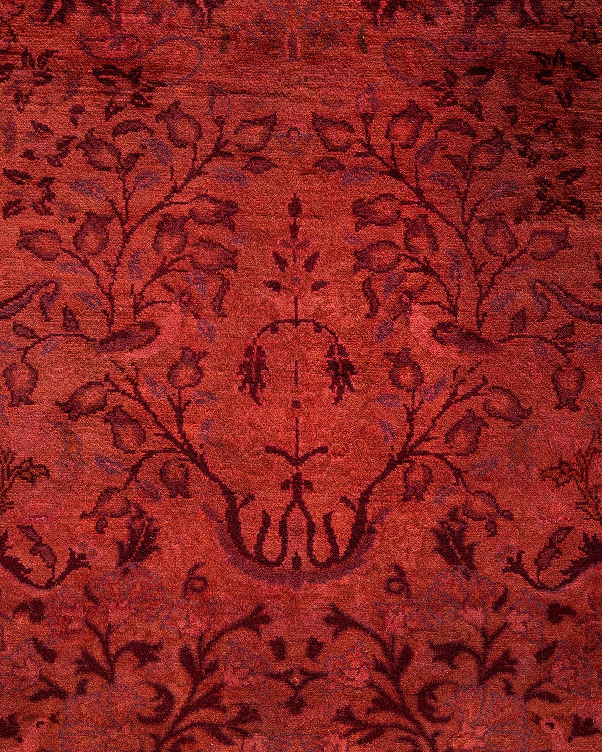 Contemporary Overdyed Hand Knotted Wool Pink Area Rug (Pakistanisch) im Angebot