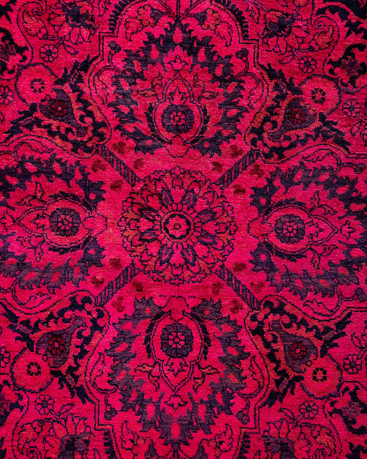 Pakistanais Tapis Contemporary en laine surteinte nouée à la main rose en vente
