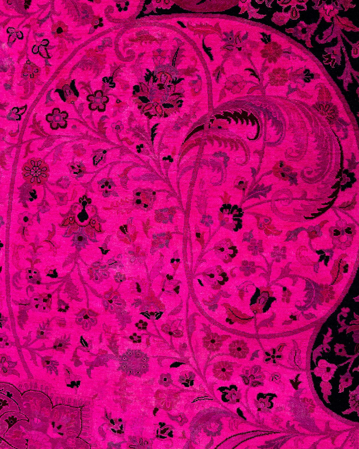 Pakistanais Tapis Contemporary en laine surteinte nouée à la main rose en vente