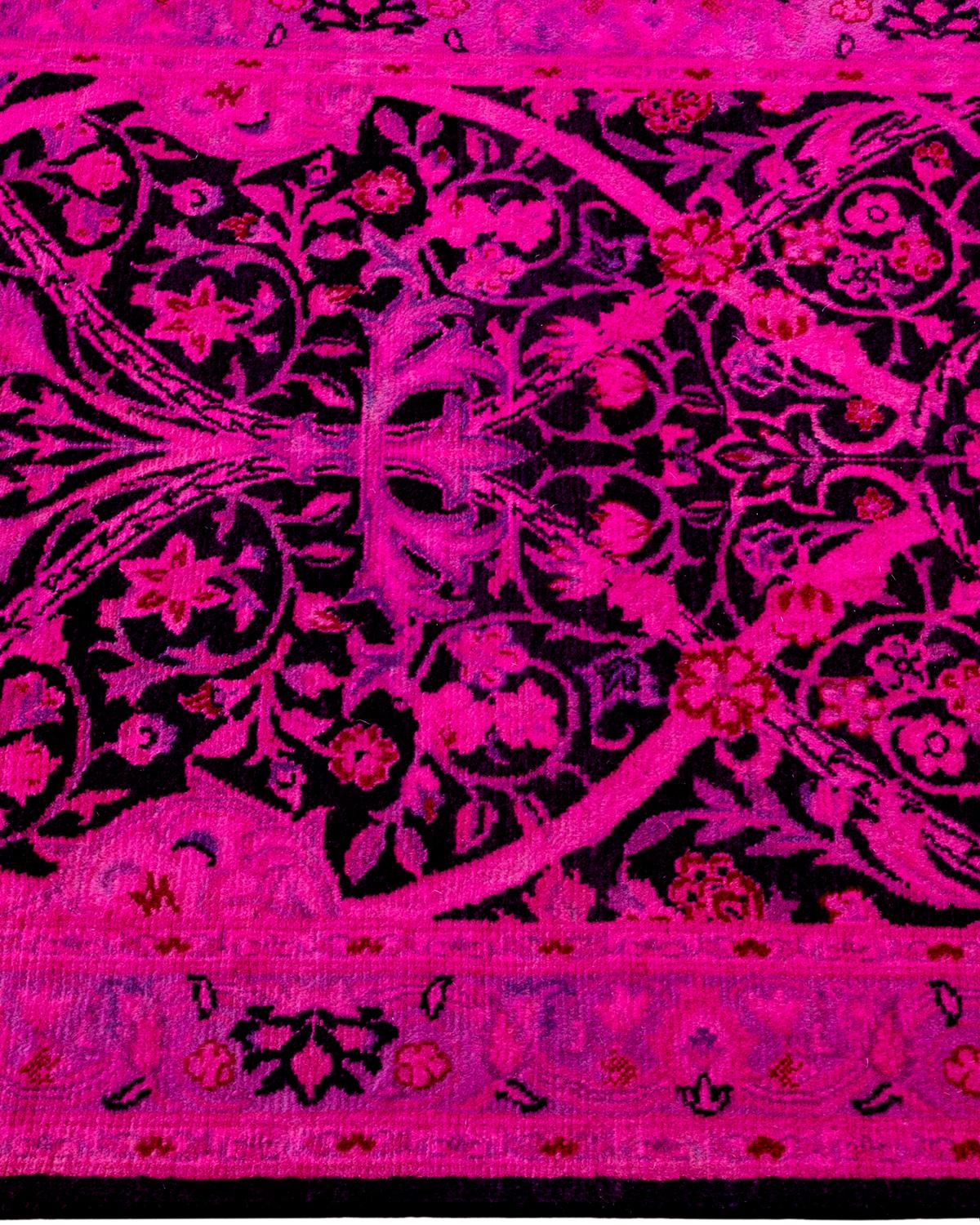 Tapis Contemporary en laine surteinte nouée à la main rose Neuf - En vente à Norwalk, CT