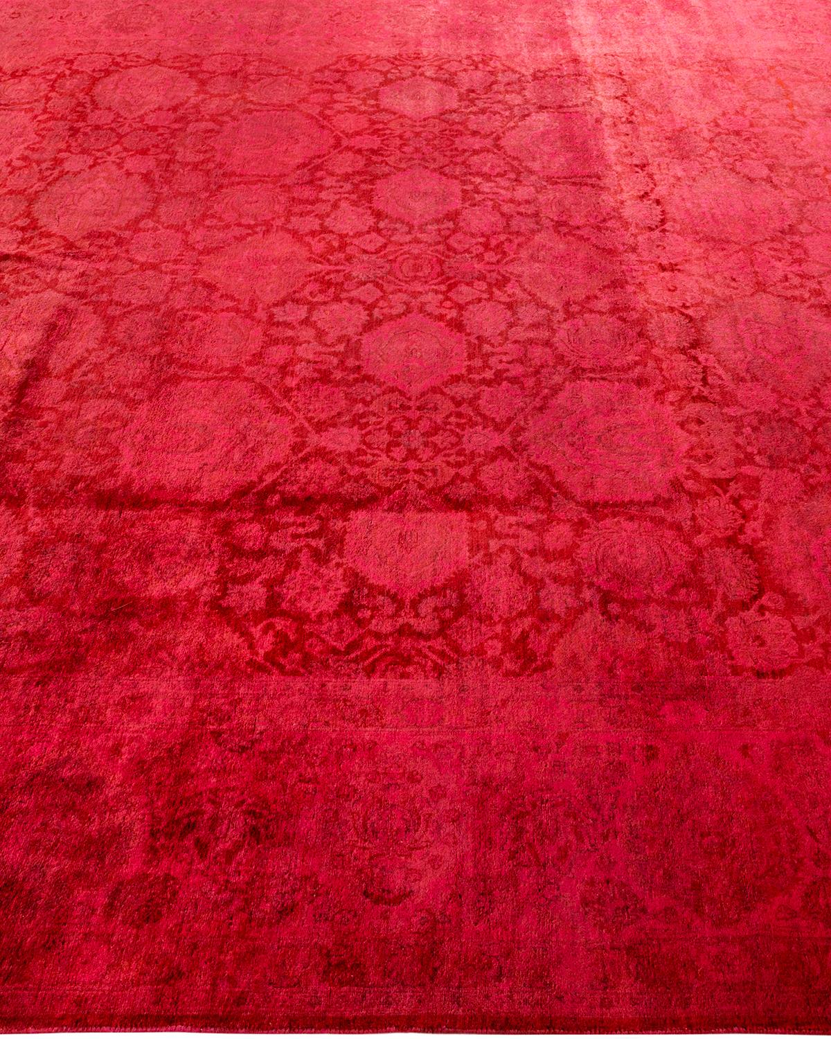 Contemporary Overdyed Hand Knotted Wool Pink Area Rug im Zustand „Neu“ im Angebot in Norwalk, CT