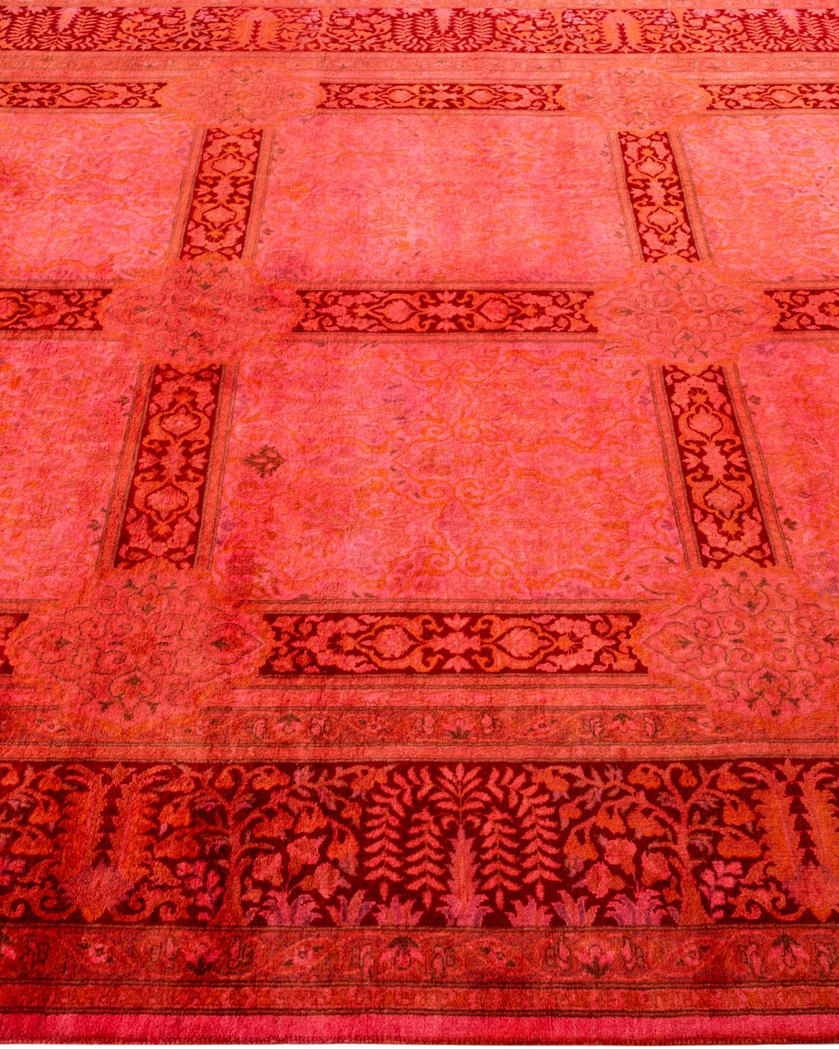 Contemporary Overdyed Hand Knotted Wool Pink Area Rug im Zustand „Neu“ im Angebot in Norwalk, CT