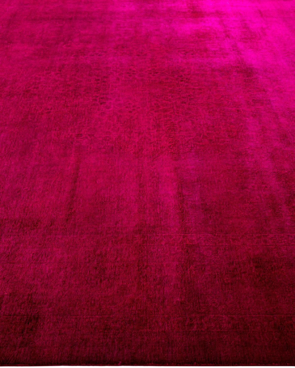 Contemporary Overdyed Hand Knotted Wool Pink Area Rug im Zustand „Neu“ im Angebot in Norwalk, CT