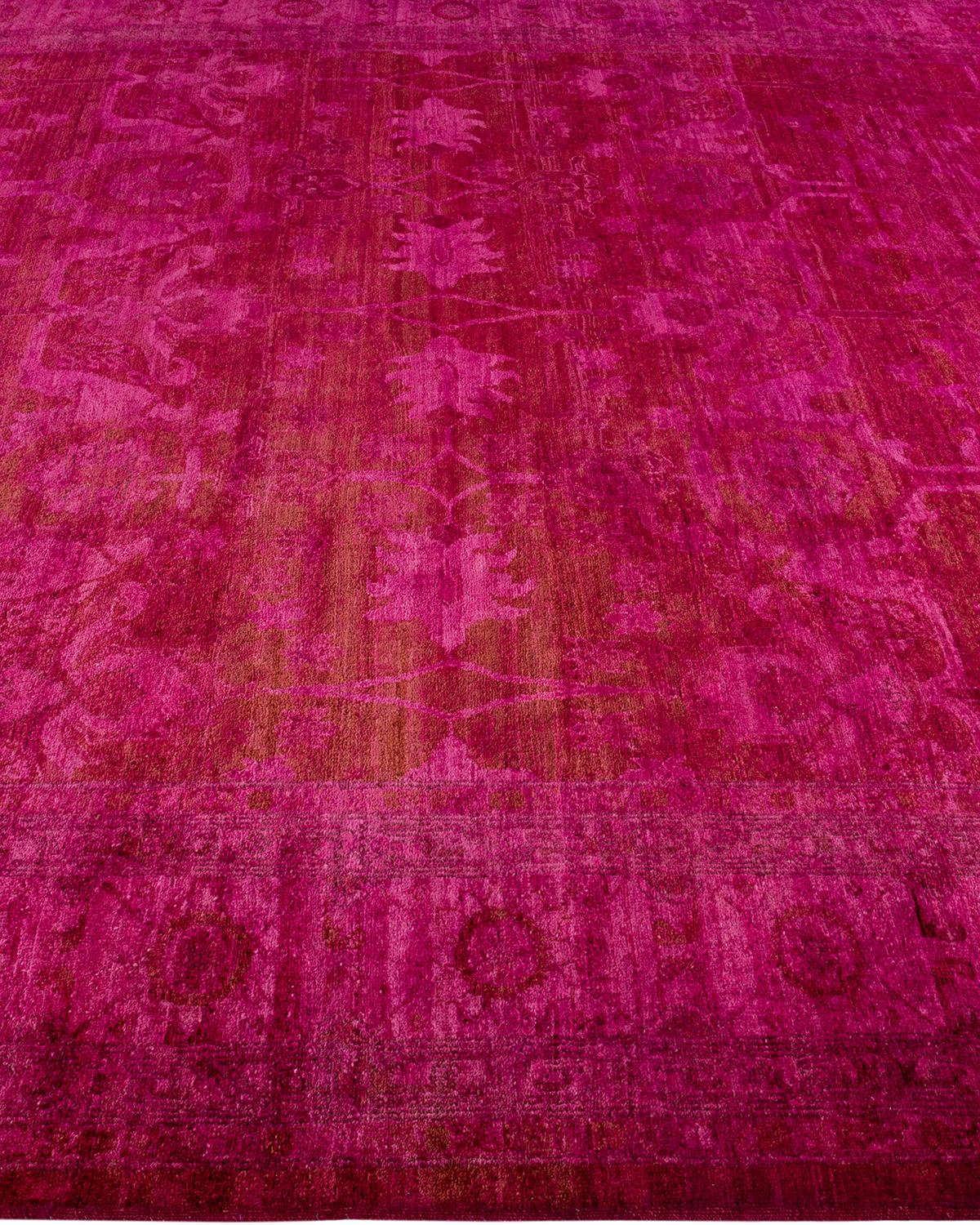Contemporary Overdyed Hand Knotted Wool Pink Area Rugs (Tappeto rosa in lana) In condizioni Nuovo in vendita a Norwalk, CT