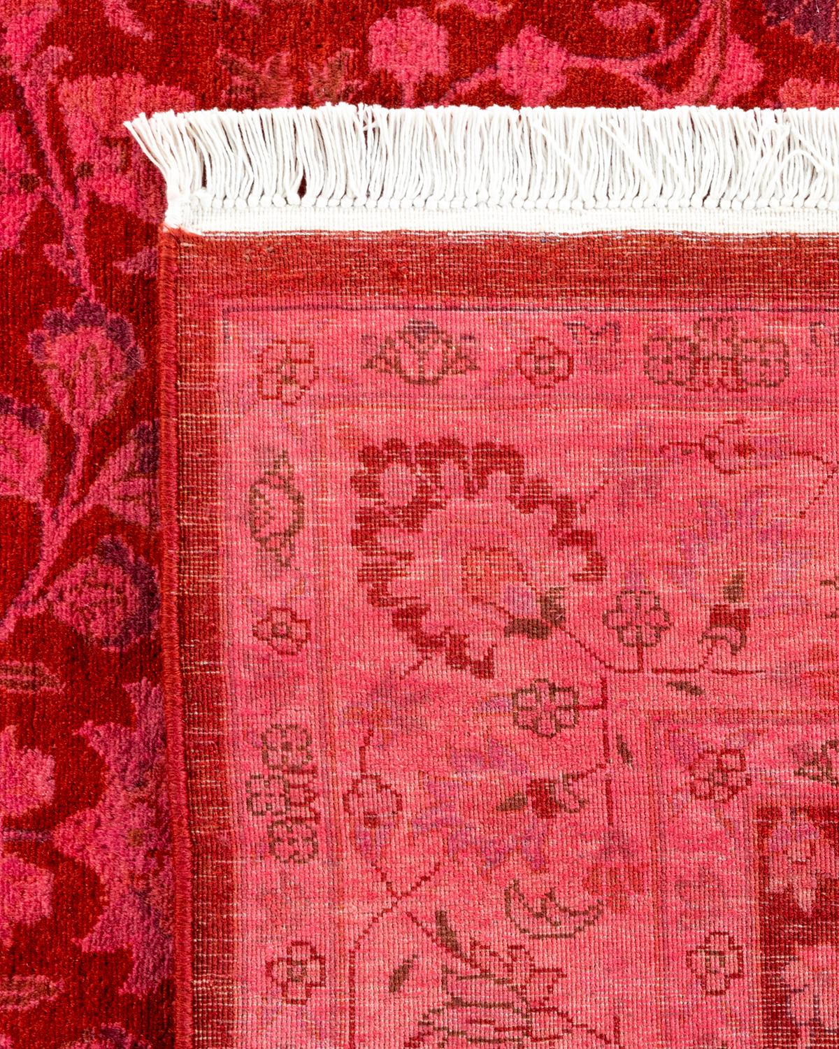 XXIe siècle et contemporain Tapis Contemporary en laine surteinte nouée à la main rose en vente