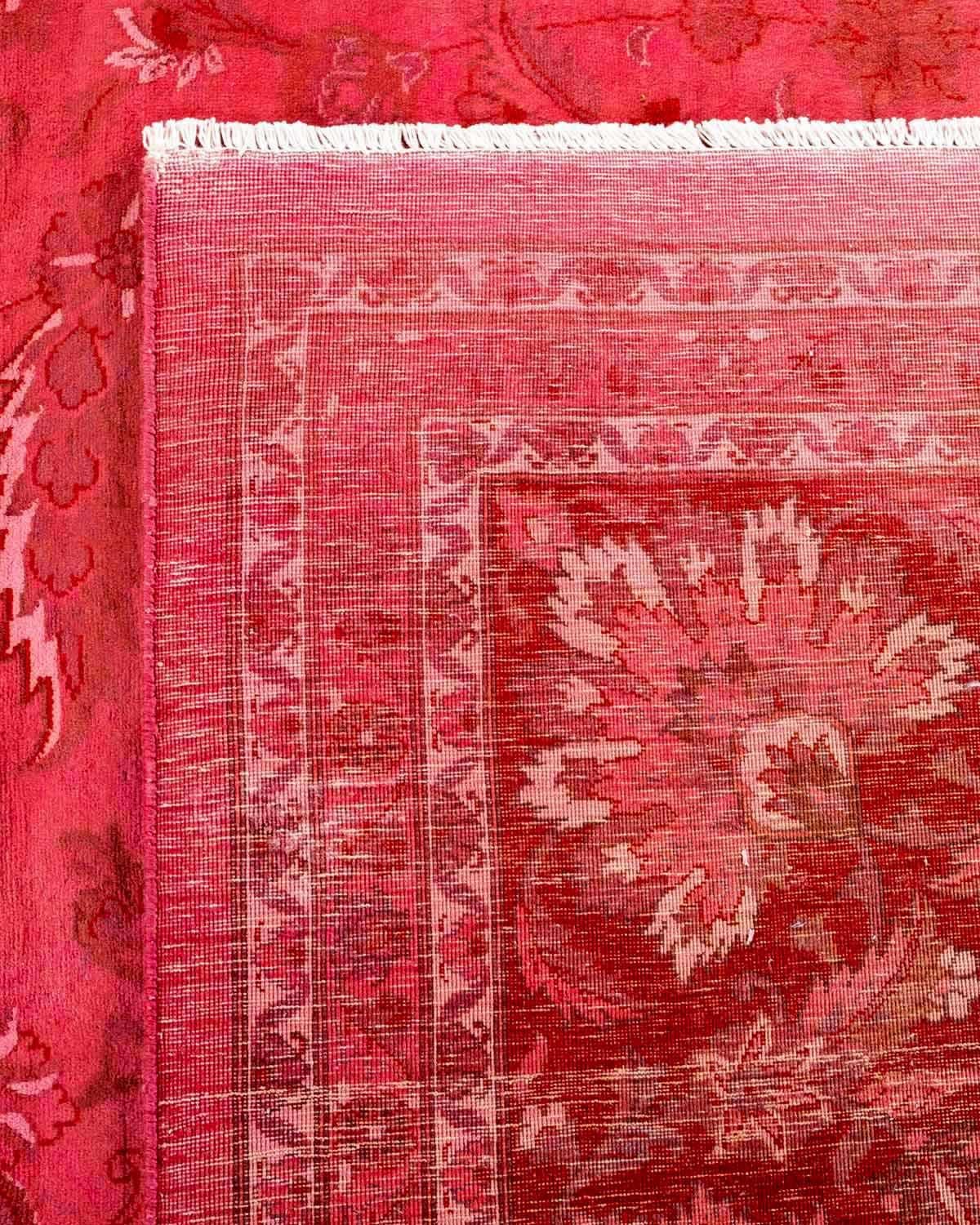 XXI secolo e contemporaneo Contemporary Overdyed Hand Knotted Wool Pink Area Rugs (Tappeto rosa in lana) in vendita