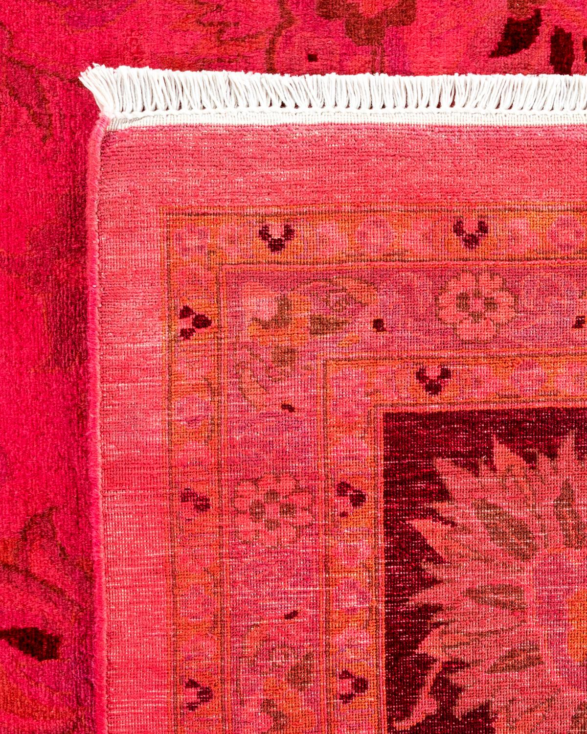 XXIe siècle et contemporain Tapis Contemporary en laine surteinte nouée à la main rose en vente