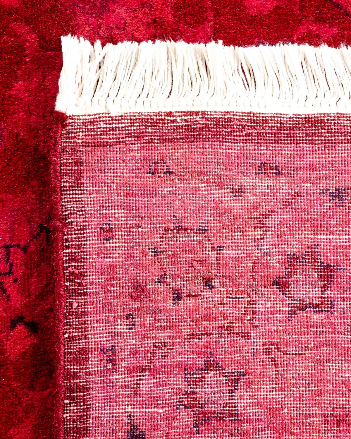 XXI secolo e contemporaneo Contemporary Overdyed Hand Knotted Wool Pink Area Rugs (Tappeto rosa in lana) in vendita