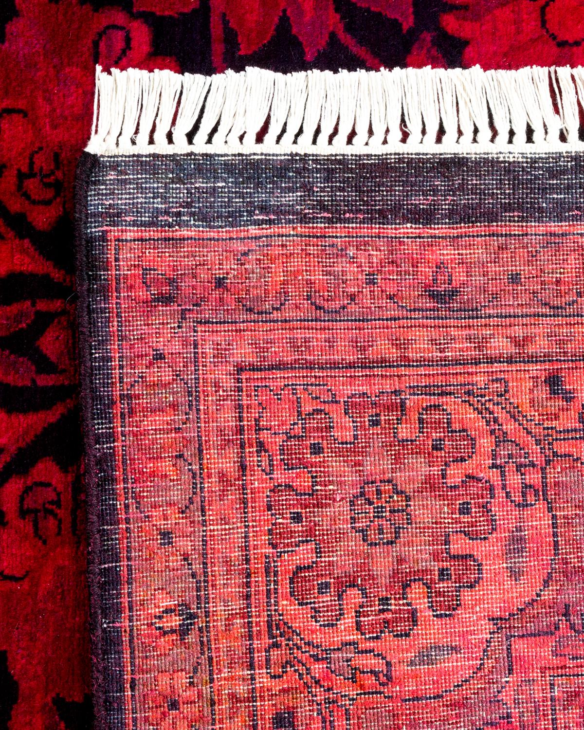 XXIe siècle et contemporain Tapis Contemporary en laine surteinte nouée à la main rose en vente