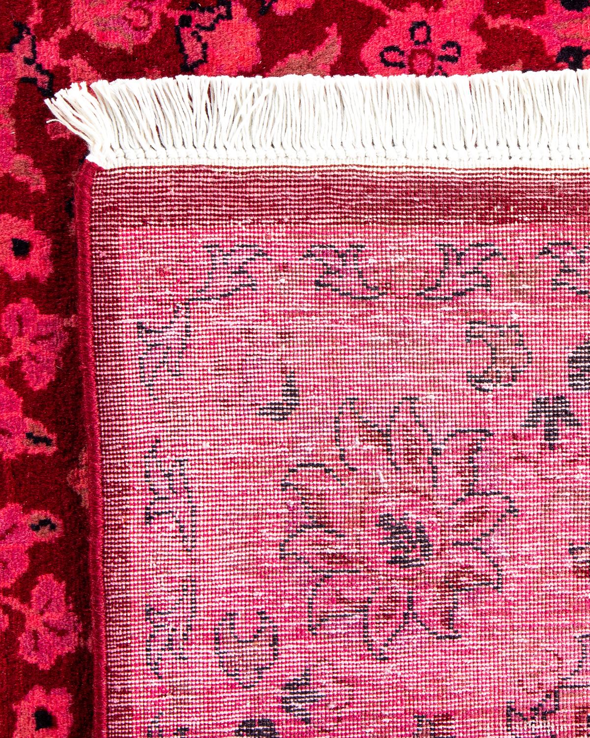 XXIe siècle et contemporain Tapis Contemporary en laine surteinte nouée à la main rose en vente