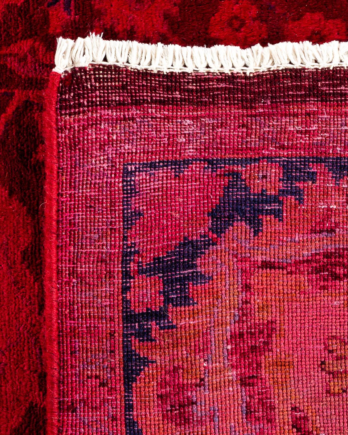 XXI secolo e contemporaneo Contemporary Overdyed Hand Knotted Wool Pink Area Rugs (Tappeto rosa in lana) in vendita