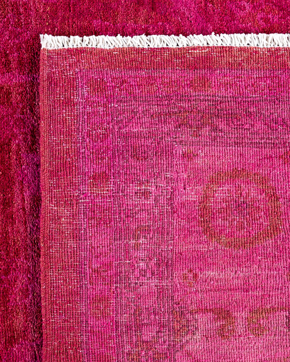 XXI secolo e contemporaneo Contemporary Overdyed Hand Knotted Wool Pink Area Rugs (Tappeto rosa in lana) in vendita