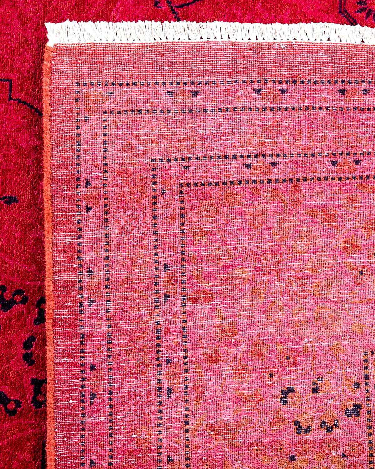 XXIe siècle et contemporain Tapis Contemporary en laine surteinte nouée à la main rose en vente