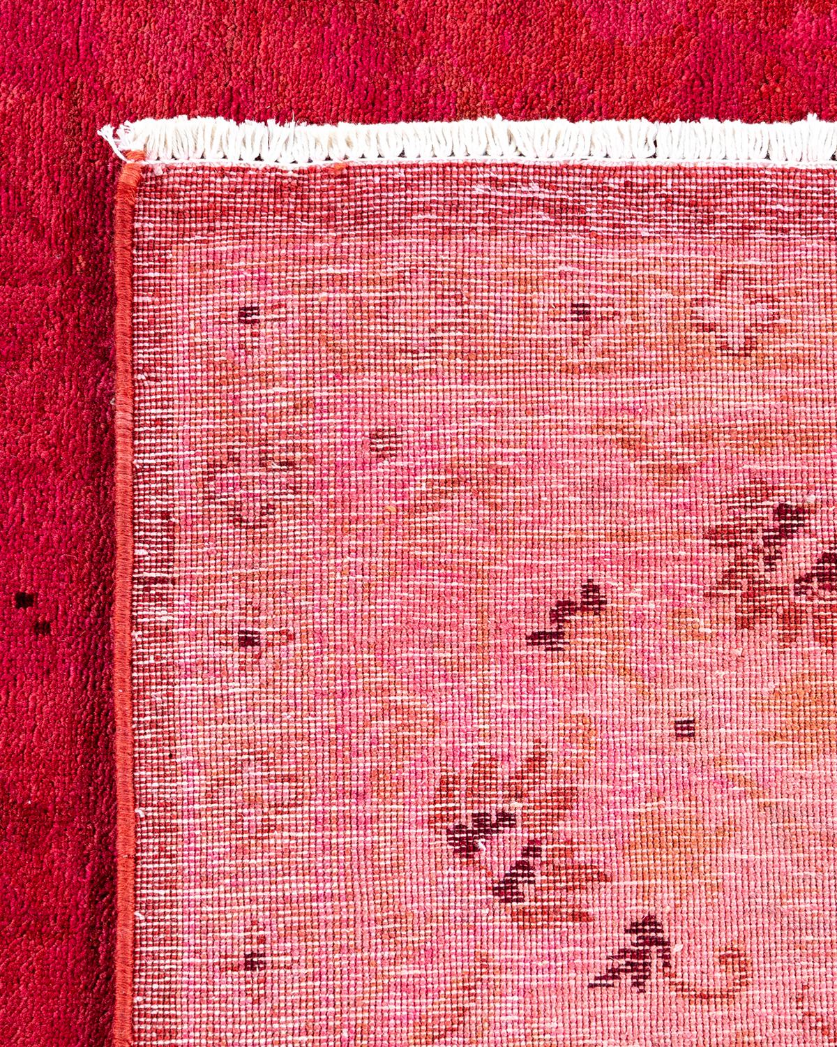 XXI secolo e contemporaneo Contemporary Overdyed Hand Knotted Wool Pink Area Rugs (Tappeto rosa in lana) in vendita