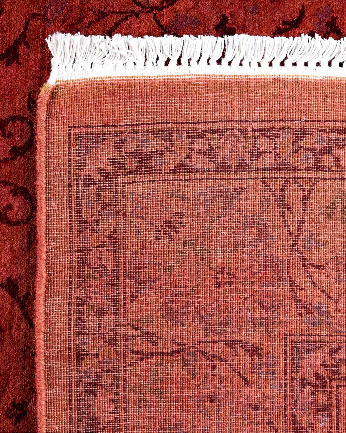 Contemporary Overdyed Hand Knotted Wool Pink Area Rug (21. Jahrhundert und zeitgenössisch) im Angebot