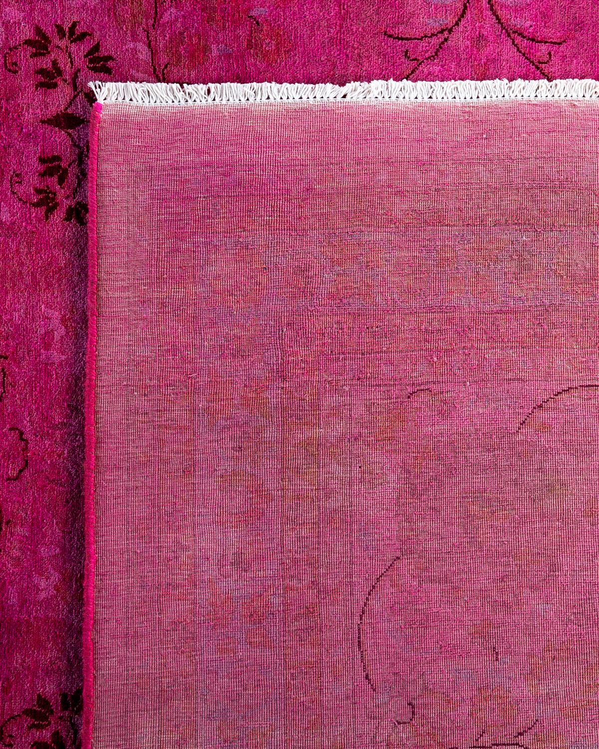 XXI secolo e contemporaneo Contemporary Overdyed Hand Knotted Wool Pink Area Rugs (Tappeto rosa in lana) in vendita
