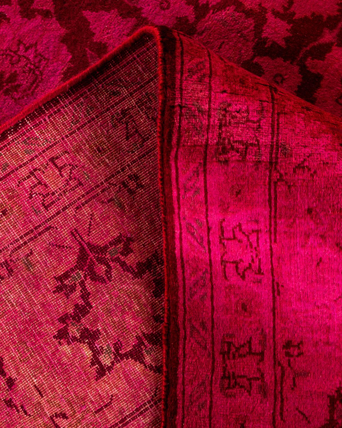 Laine Tapis Contemporary en laine surteinte nouée à la main rose en vente