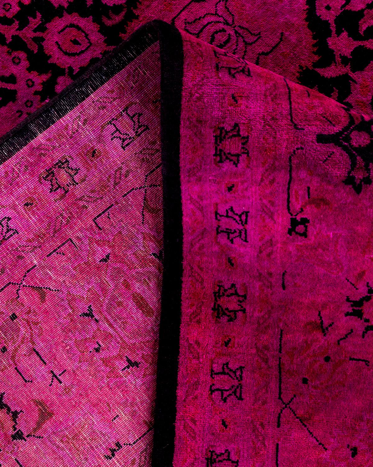 Laine Tapis Contemporary en laine surteinte nouée à la main rose en vente