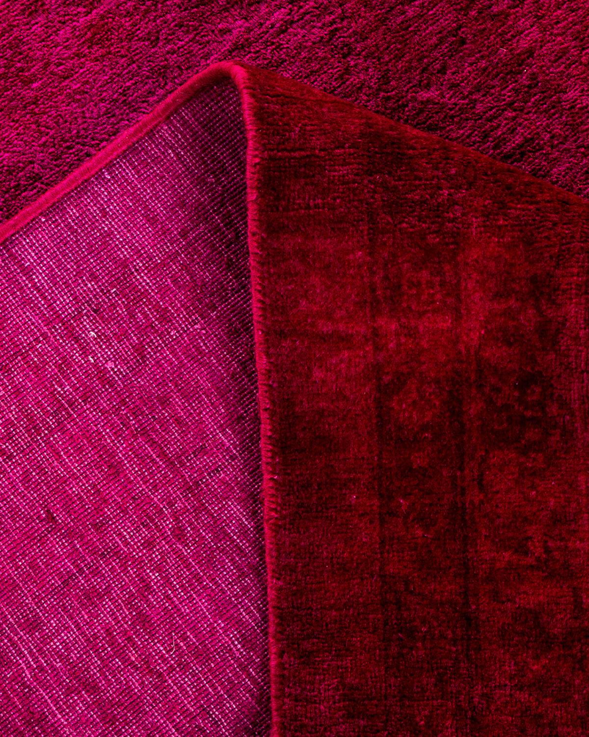 Contemporary Overdyed Hand Knotted Wool Pink Area Rug (Wolle) im Angebot