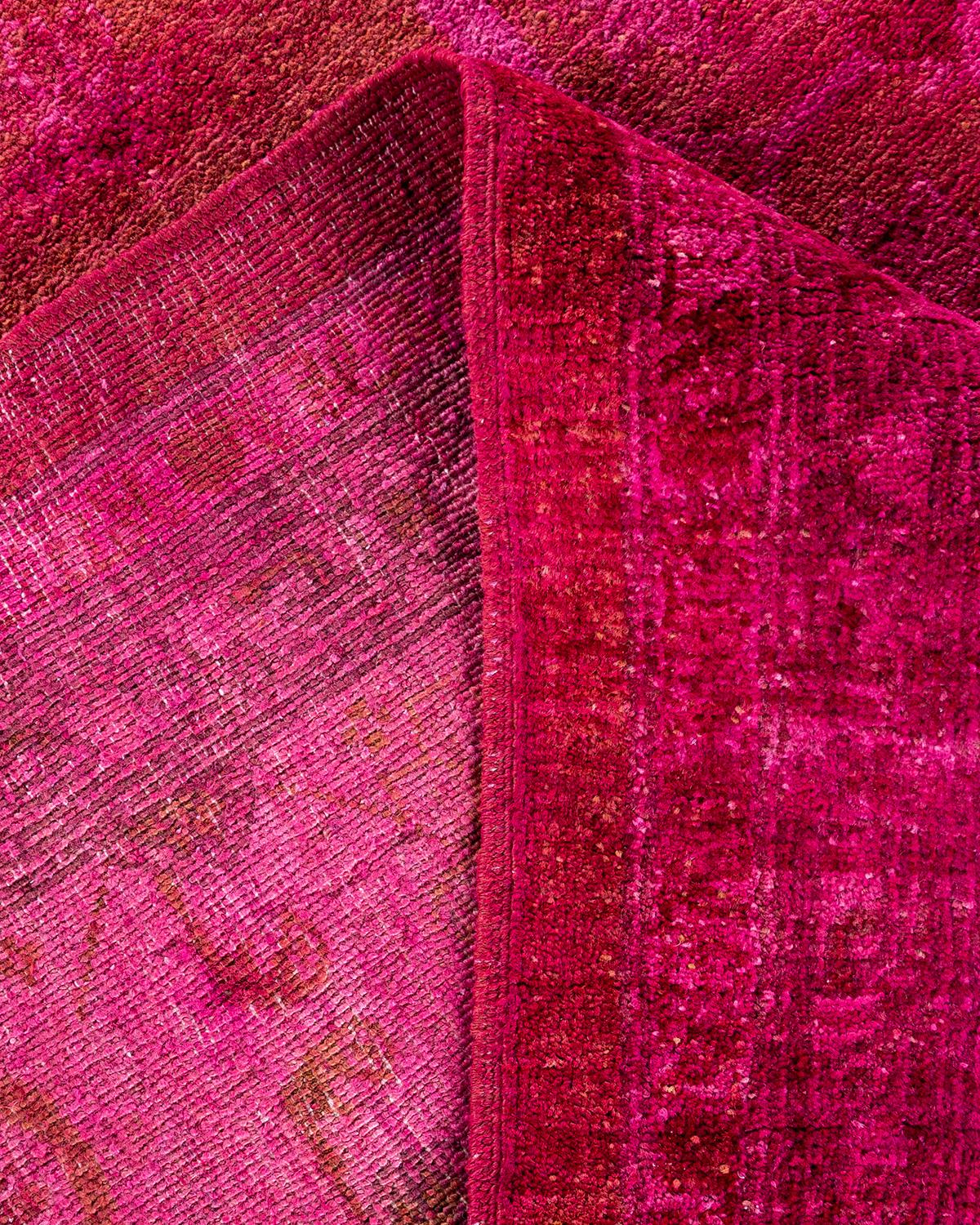 Lana Contemporary Overdyed Hand Knotted Wool Pink Area Rugs (Tappeto rosa in lana) in vendita