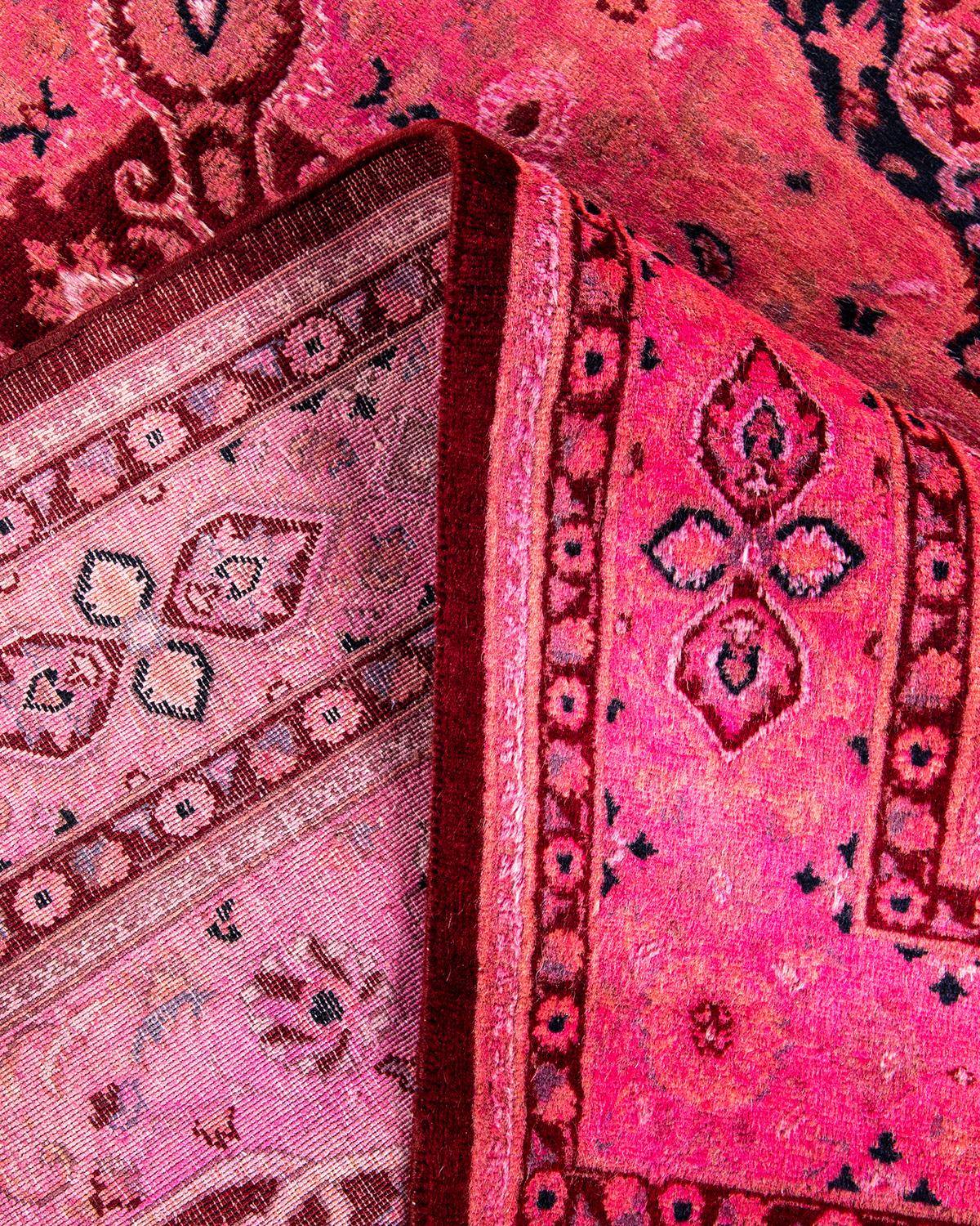 Laine Tapis Contemporary en laine surteinte nouée à la main rose en vente