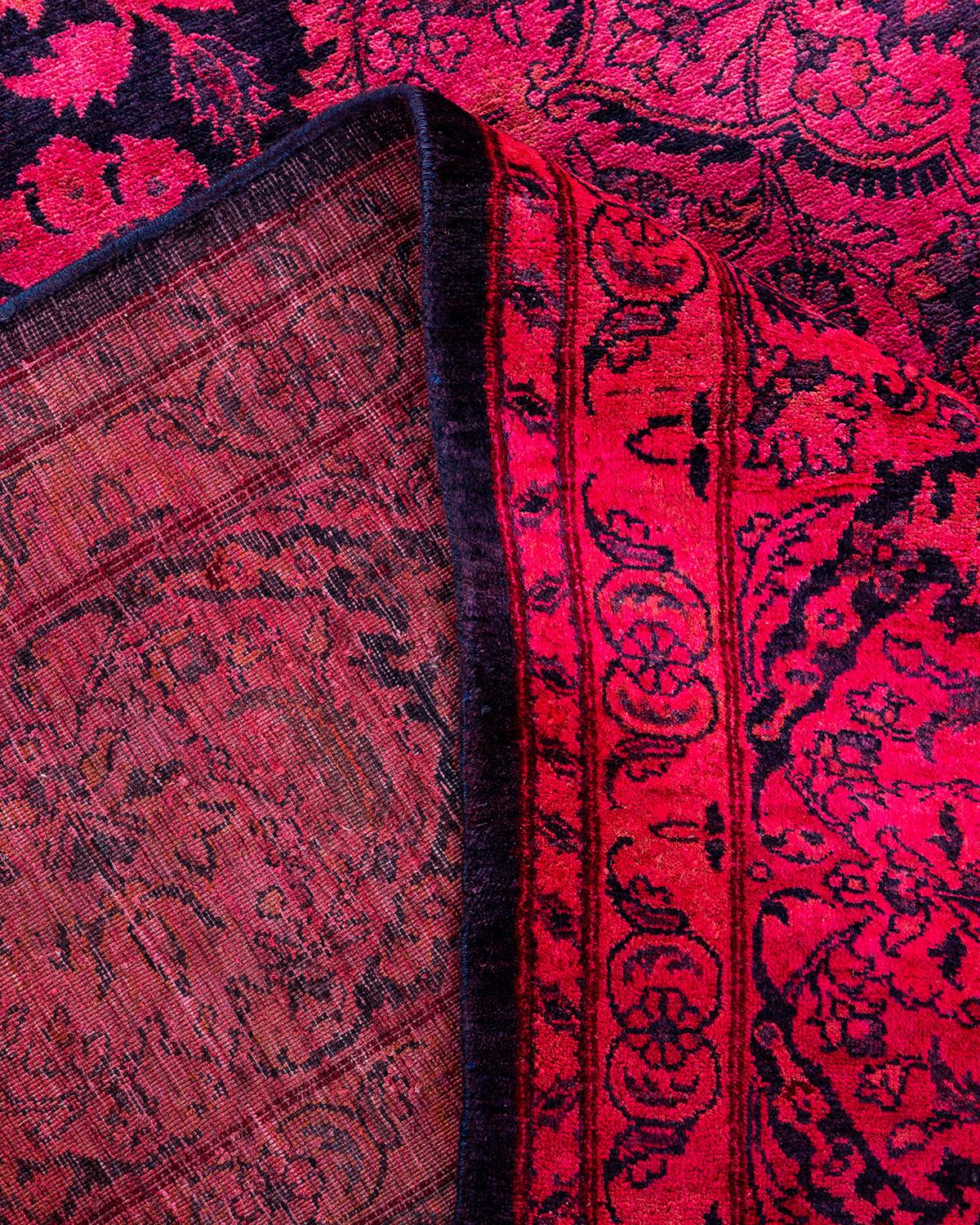 Laine Tapis Contemporary en laine surteinte nouée à la main rose en vente