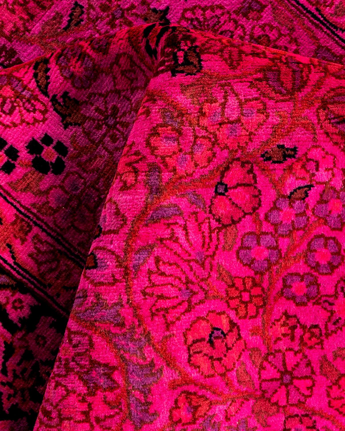 Contemporary Overdyed Hand Knotted Wool Pink Area Rug im Angebot 1