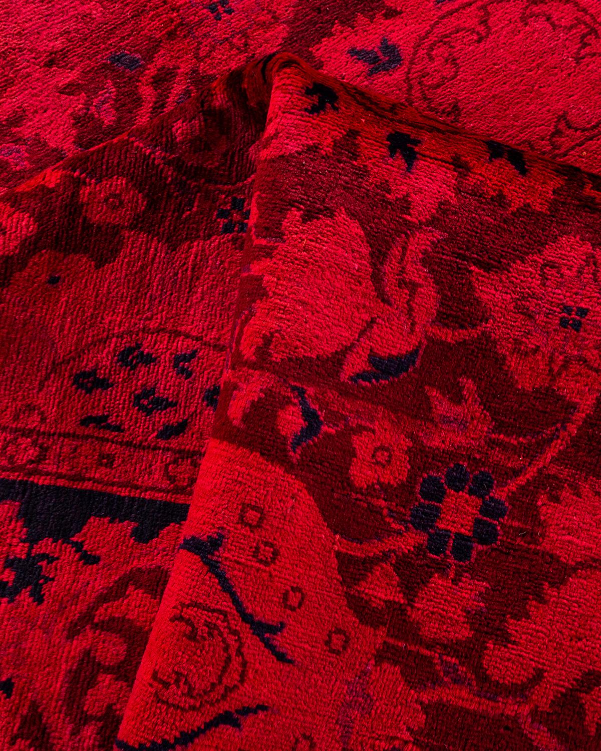 Contemporary Overdyed Hand Knotted Wool Pink Area Rugs (Tappeto rosa in lana) in vendita 1